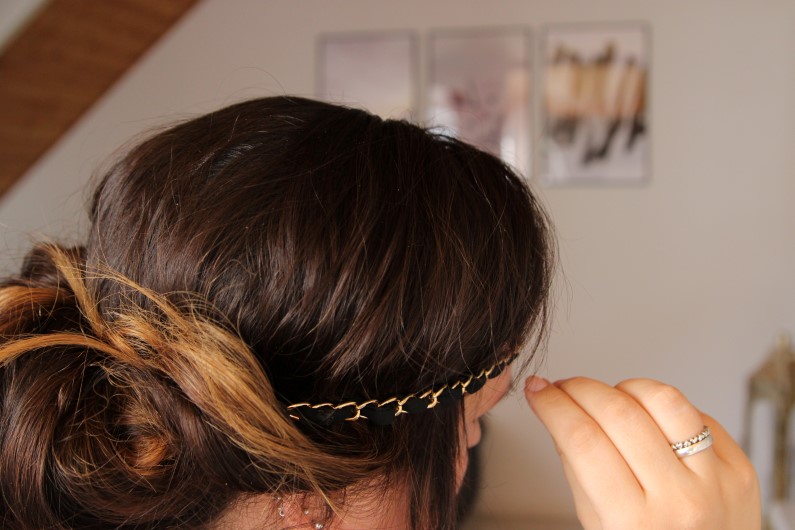 Festivalfrisur mit Haarband - Schritt 6