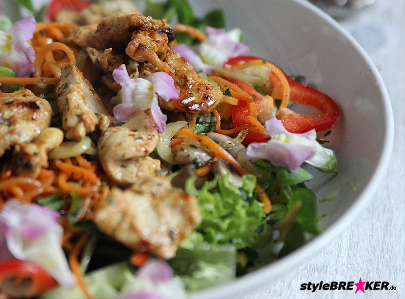 Gemüse Salat mit Hähnchen 5