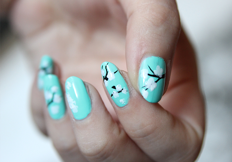 Nailart Kirschblüten - Schritt 3b