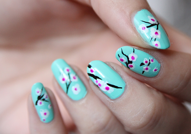 Nailart Kirschblüten - Schritt 4b