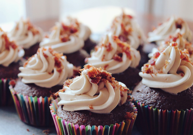 [Rezept] Schokoladige Cupcakes mit Karameltopping | styleBREAKER Blog